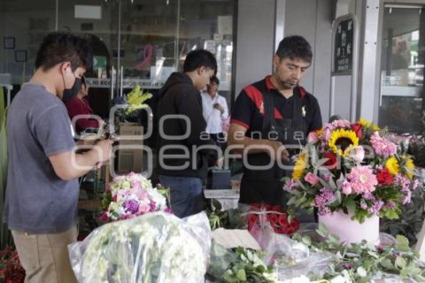 DÍA DE LAS MADRES . VENTA DE FLOR