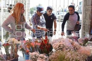 TLAXCALA . FLORISTAS PANTEÓN