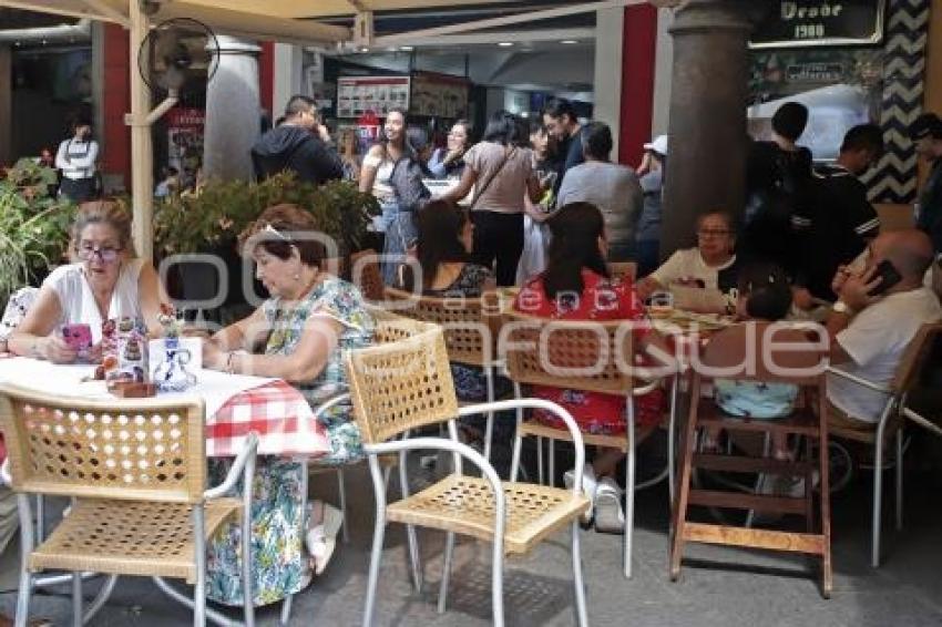 DÍA DE LAS MADRES . RESTAURANTES