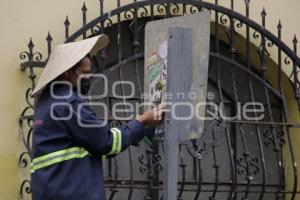 SEÑALÉTICA VIAL . RETIRO STICKER