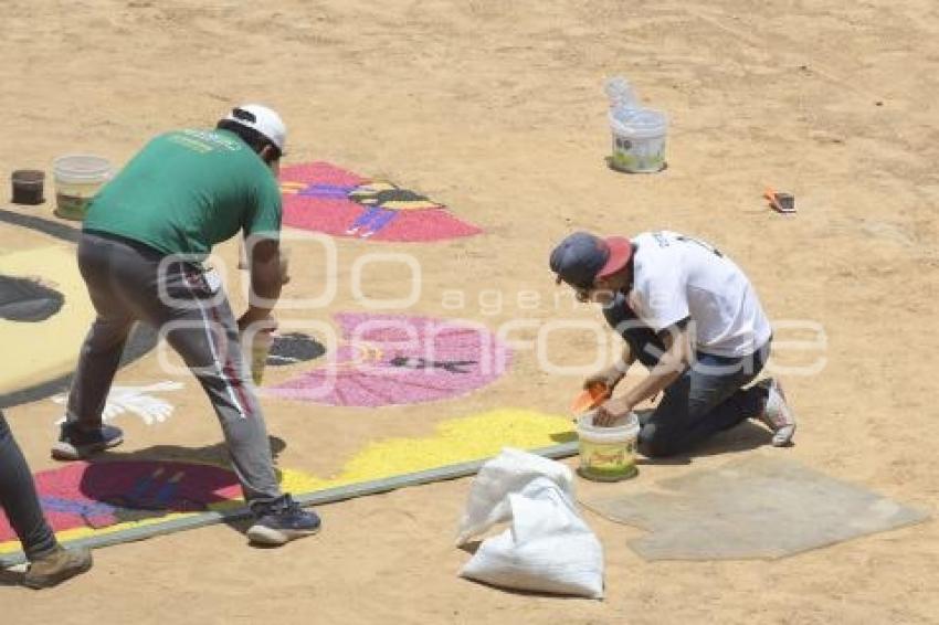 TLAXCALA . ALFOMBRA MONUMENTAL 