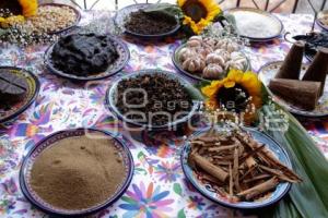 MOLE POBLANO . INGREDIENTES