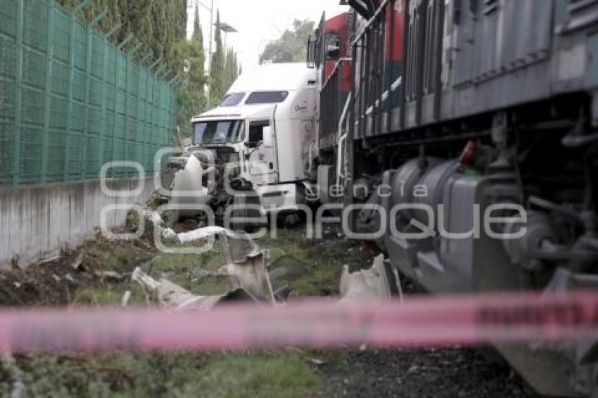 ACCIDENTE . TREN Y TRAILER