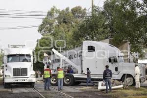 ACCIDENTE . TREN Y TRAILER