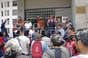 COMERCIANTES DE AMALUCAN . PROTESTA