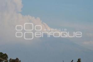 VOLCÁN POPOCATÉPETL . FUMAROLA