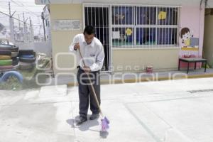 VOLCÁN POPOCATÉPETL . LIMPIEZA ESCUELAS