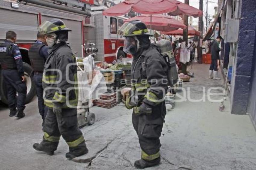 BOMBEROS . INCENDIO MARISQUERÍA