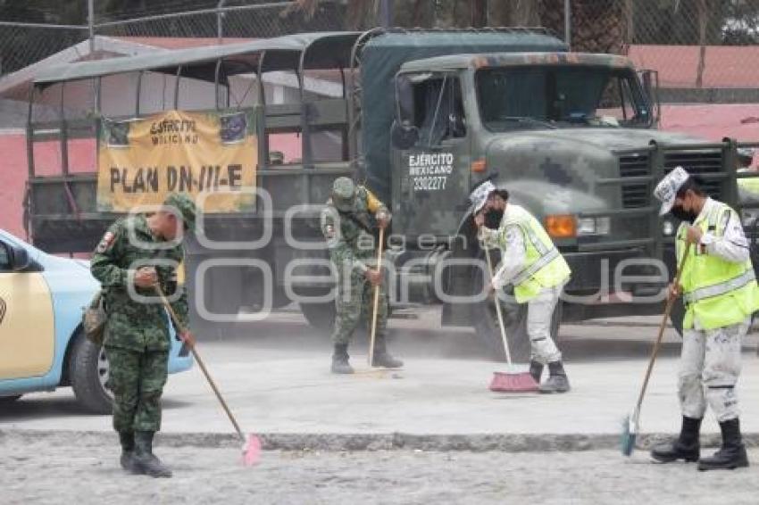 VOLCÁN POPOCATÉPETL . EJÉRCITO . LIMPIEZA