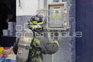 BOMBEROS . INCENDIO MARISQUERÍA