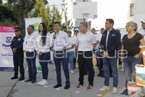 AYUNTAMIENTO . CONTIGO Y TUS PERRITOS