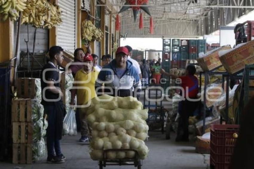 CENTRAL DE ABASTOS . TRABAJADORES