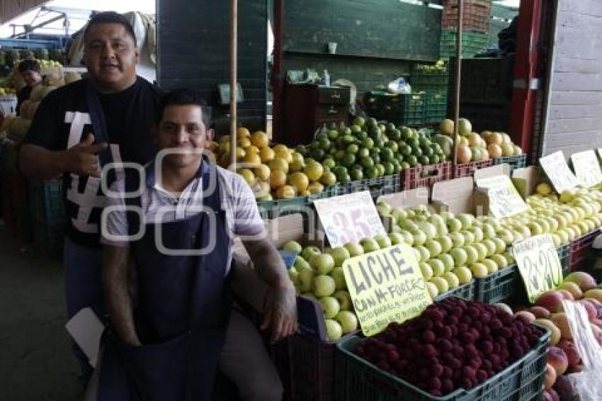 CENTRAL DE ABASTOS . TRABAJADORES