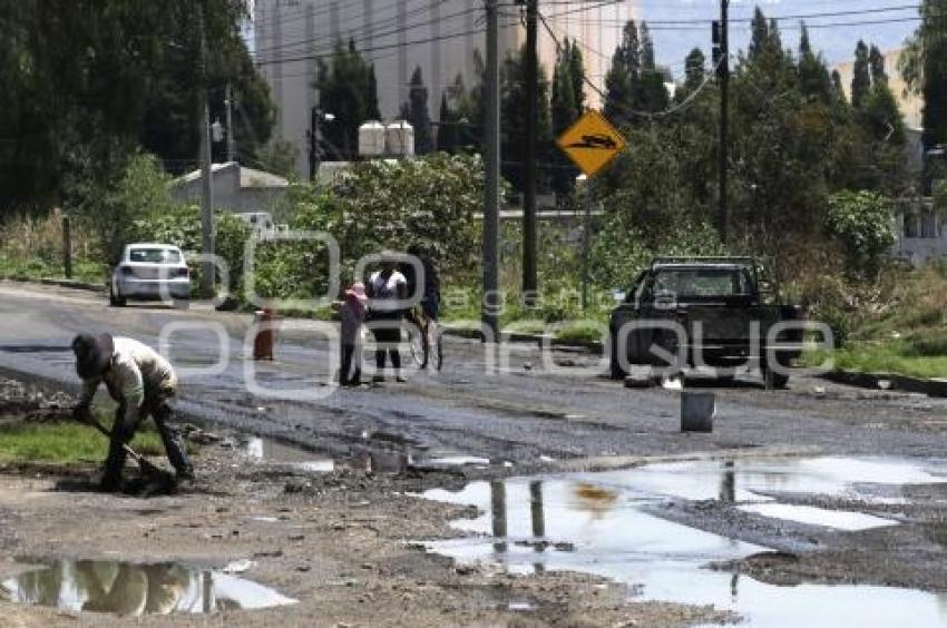TLAXCALA . BACHES CARRETERA FEDERAL
