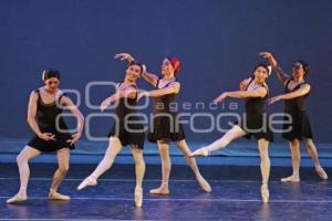 MEN IN TUTUS