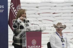 TLAXCALA . ENTREGA FERTILIZANTES