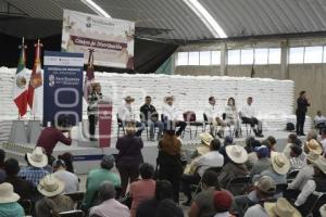 TLAXCALA . ENTREGA FERTILIZANTES