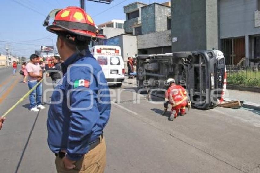 VOLCADURA TRANSPORTE PÚBLICO