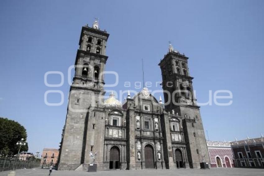 CATEDRAL . REPIQUE DE CAMPANAS