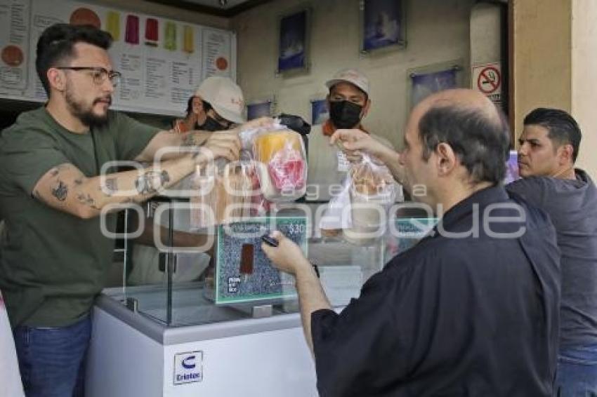 CALOR . PALETERÍAS