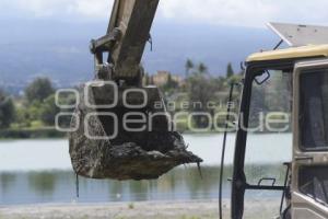 TLAXCALA . DESAZOLVE LAGUNA ACUITLAPILCO