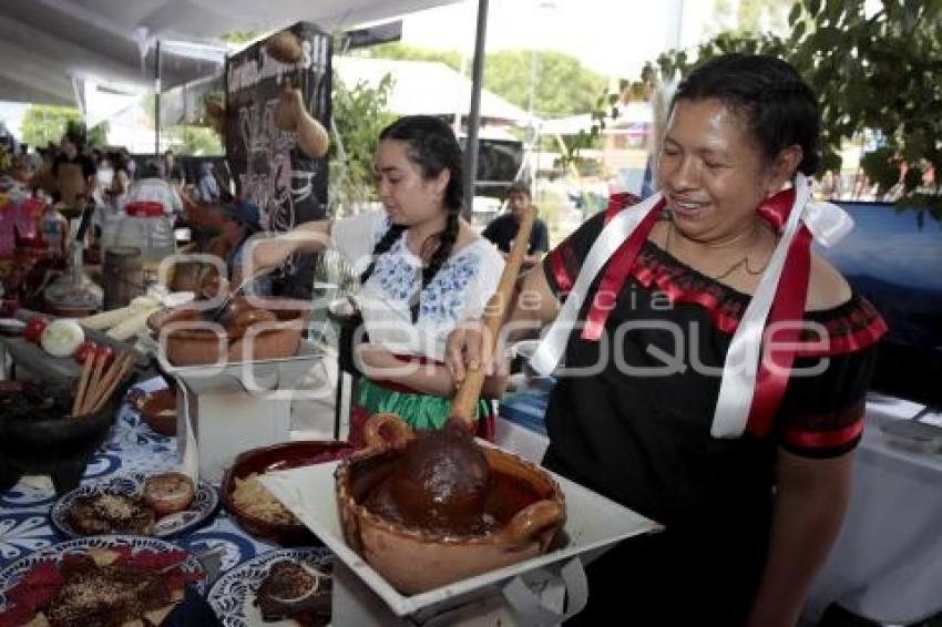 SAN ANDRÉS CHOLULA . CONCURSO DE MOLE