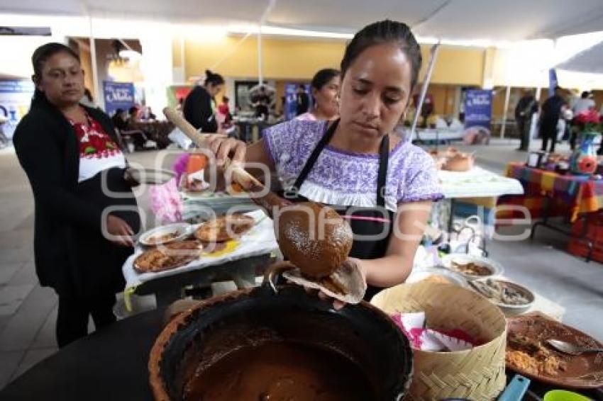 SAN ANDRÉS CHOLULA . CONCURSO DE MOLE