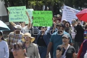 TLAXCALA . MANIFESTACIÓN AUTOTREN