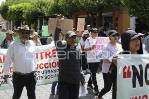 TLAXCALA . MANIFESTACIÓN AUTOTREN