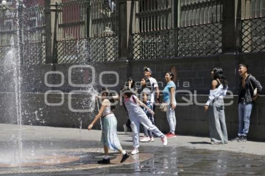 FUENTES . ZÓCALO