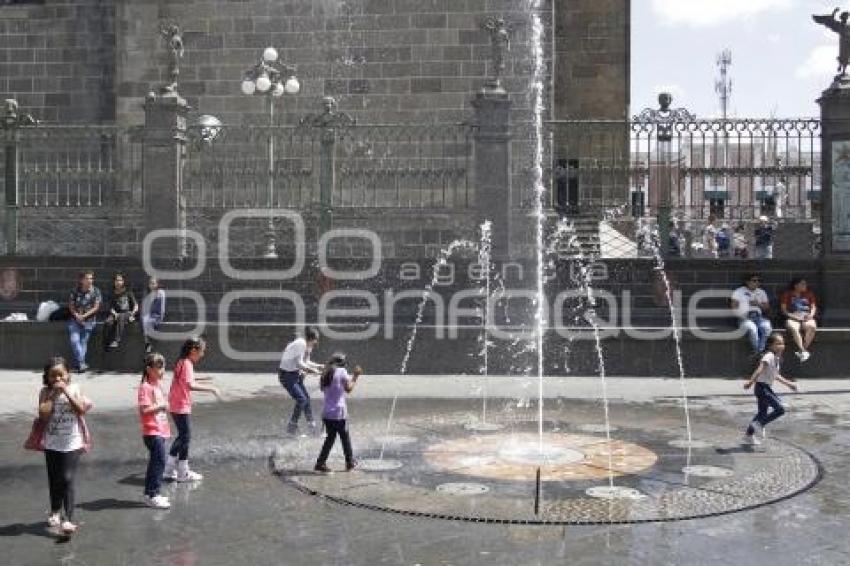 FUENTES . ZÓCALO