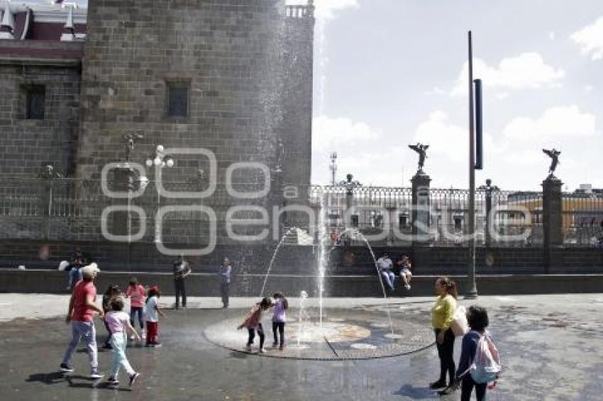 FUENTES . ZÓCALO