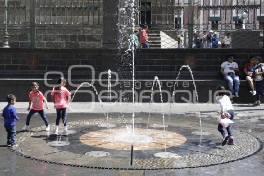 FUENTES . ZÓCALO