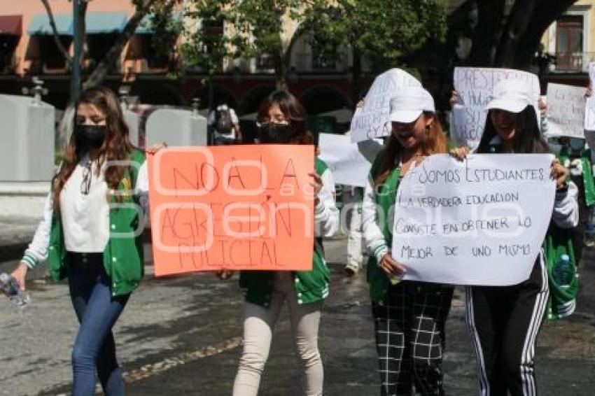 MANIFESTACIÓN . AGRESIÓN ALUMNO