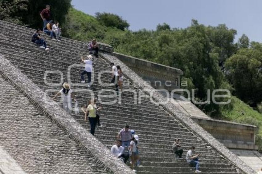 CHOLULA . ZONA ARQUEOLÓGICA