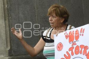 TLAXCALA . MANIFESTACIÓN AUTOTREN