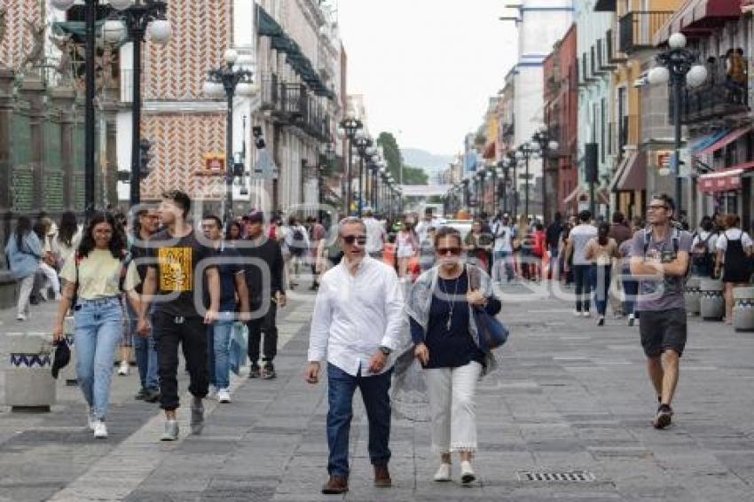 CALLE PEATONAL . 16 DE SEPTIEMBRE