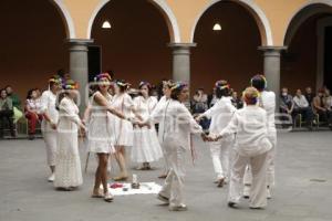 CULTURA . DANZAS CIRCULARES