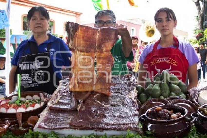 ATLIXCO . FERIA DE LA CECINA