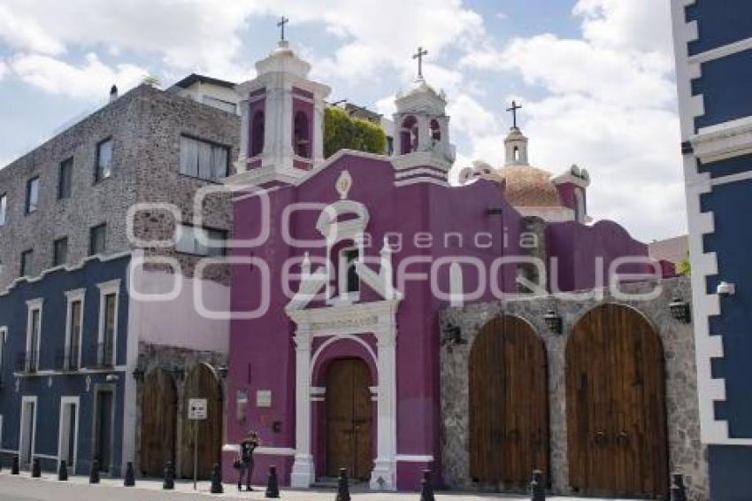 PARQUE CIRINEO . PUERTAS