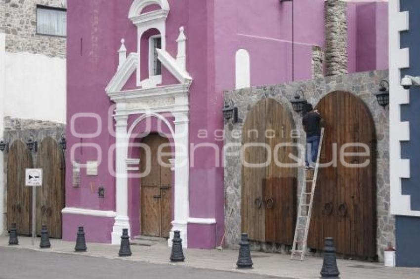 PARQUE CIRINEO . PUERTAS