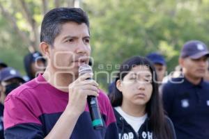 AYUNTAMIENTO . CARRERA CON CADETES