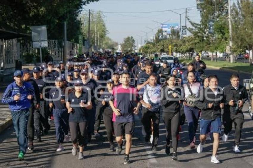 AYUNTAMIENTO . CARRERA CON CADETES