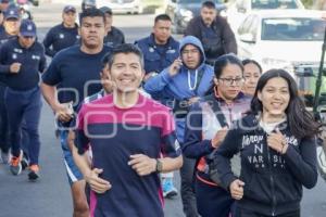 AYUNTAMIENTO . CARRERA CON CADETES