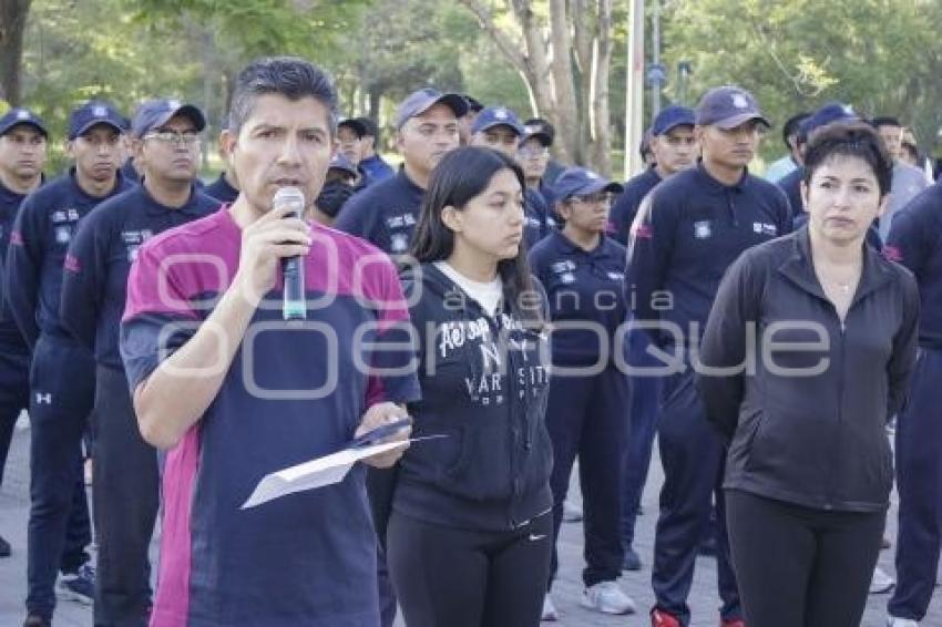 AYUNTAMIENTO . CARRERA CON CADETES