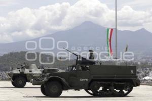 EJÉRCITO . CEREMONIA CURSO DE BLINDAJE