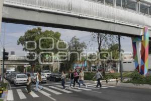 AYUNTAMIENTO . PUENTE PEATONAL