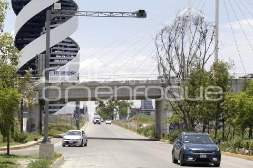 VÍA ATLIXCÁYOTL . CÁMARAS CONTROL VELOCIDAD