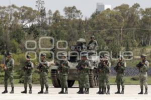 EJÉRCITO . CEREMONIA CURSO DE BLINDAJE