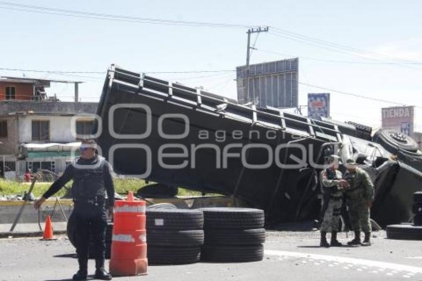 VOLCADURA CAMIÓN EJÉRCITO